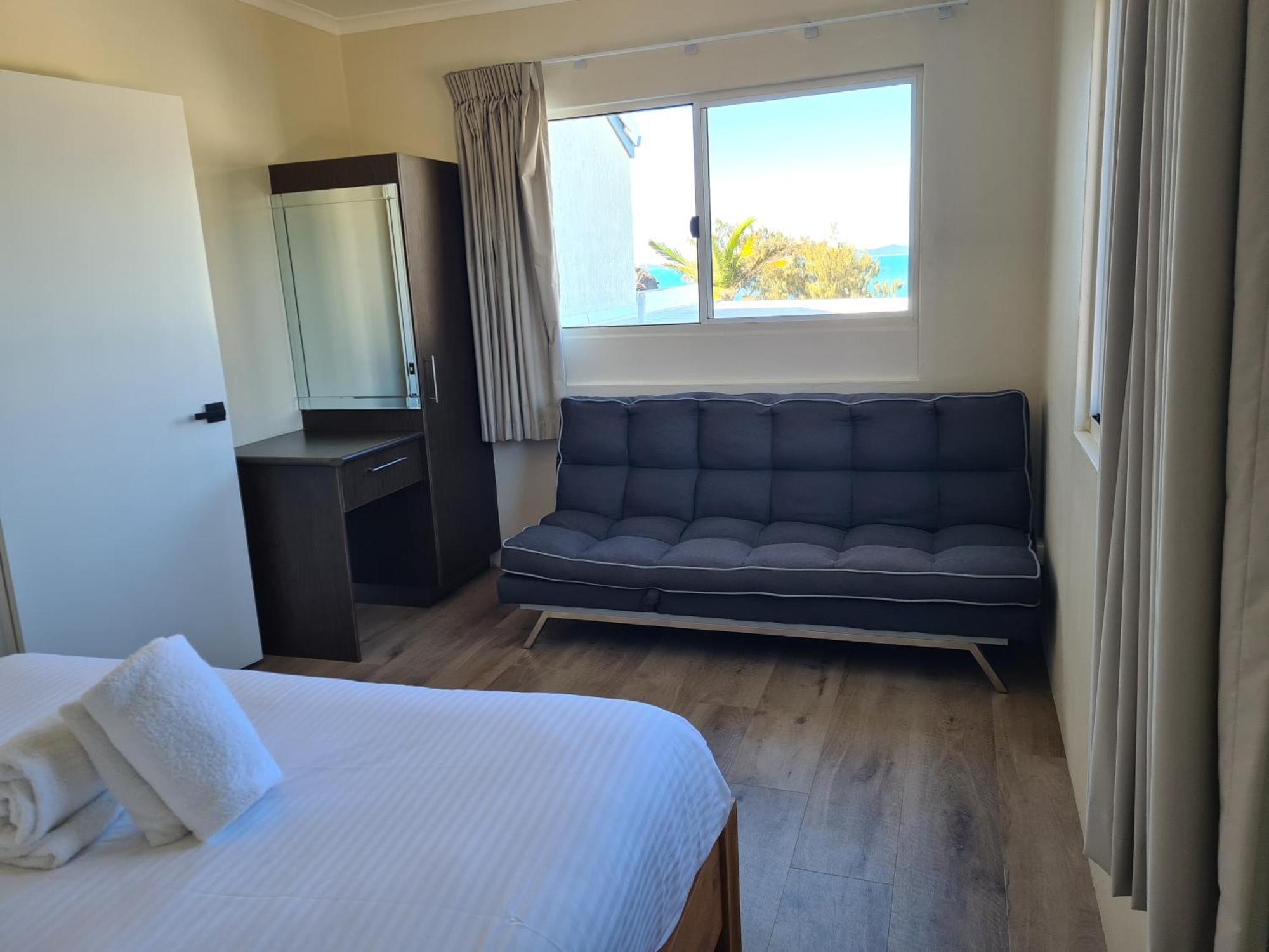 Resort Rosslyn Bay 4*